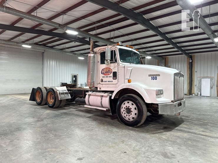 2003-kenworth-t800-image-2