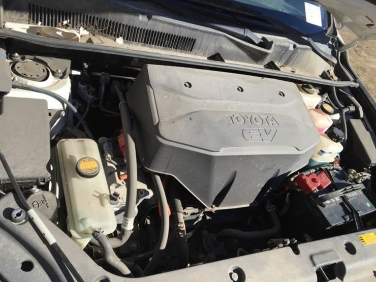 2014-toyota-rav4-image-11