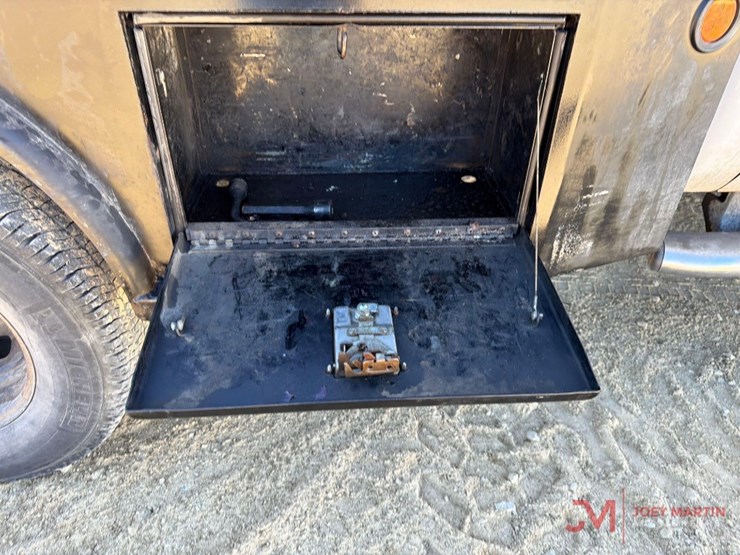 2012-ford-f350-xl-image-17