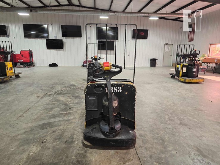 2009-yale-mpb040e-image-8