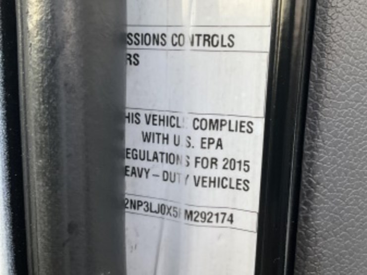 2015-peterbilt-pb348-rolloff-truck-image-21