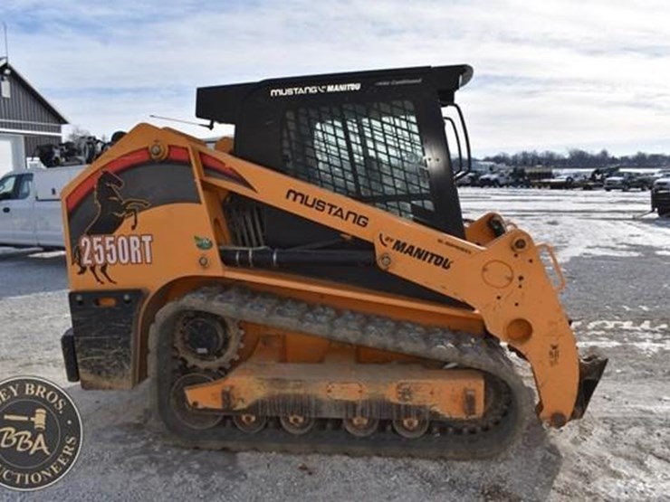 2020-mustang-2550rt-image-17