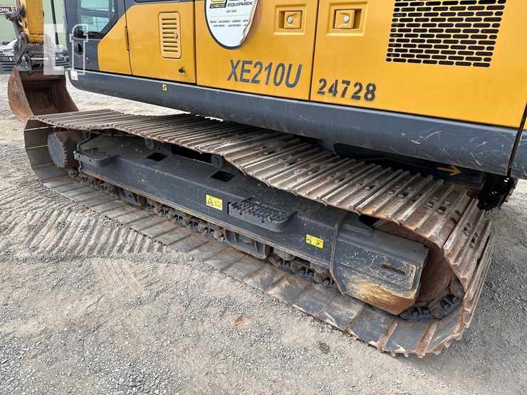 2022-xcmg-xe210u-image-27