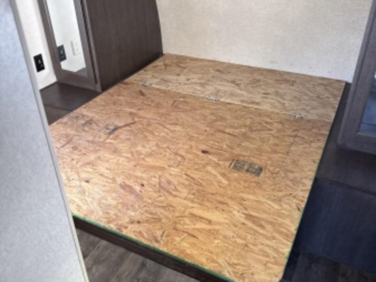 2019-forest-river-smt251ssxl-ca-toy-hauler-image-27