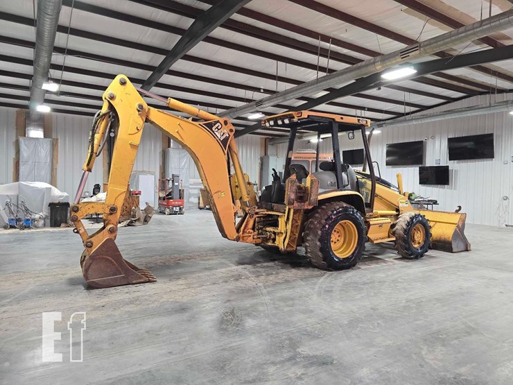 2001-caterpillar-420d-image-3