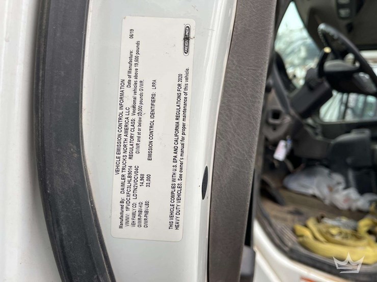 2020-freightliner-m2-106-image-3