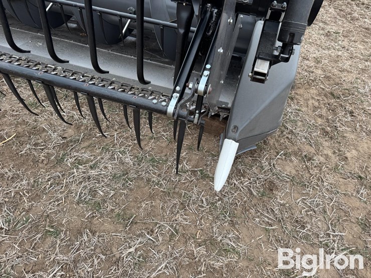 2011-agco-8200-image-14