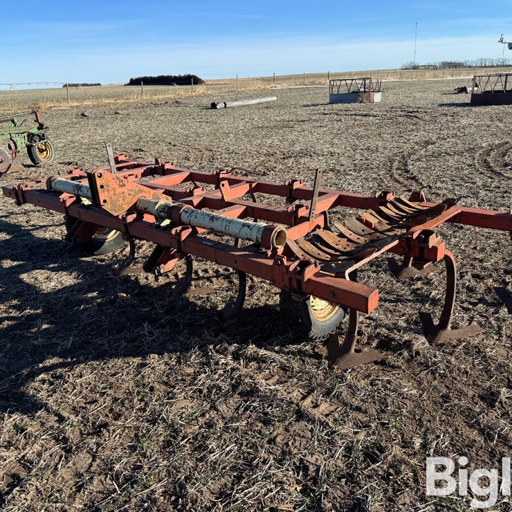 15' 3-Pt Chisel Plow