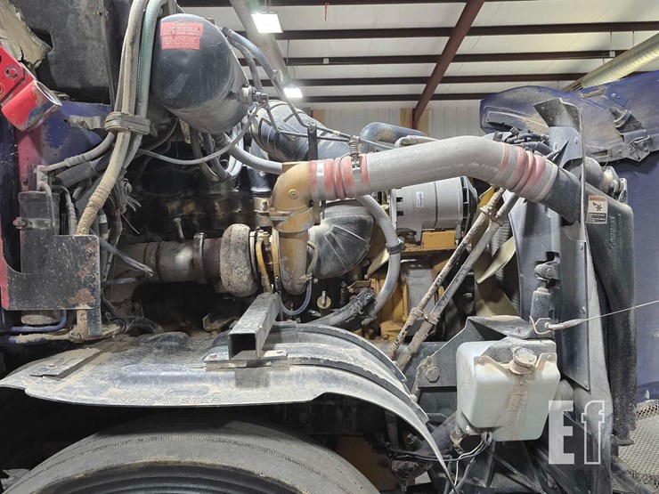 2016-kenworth-t2000-image-29