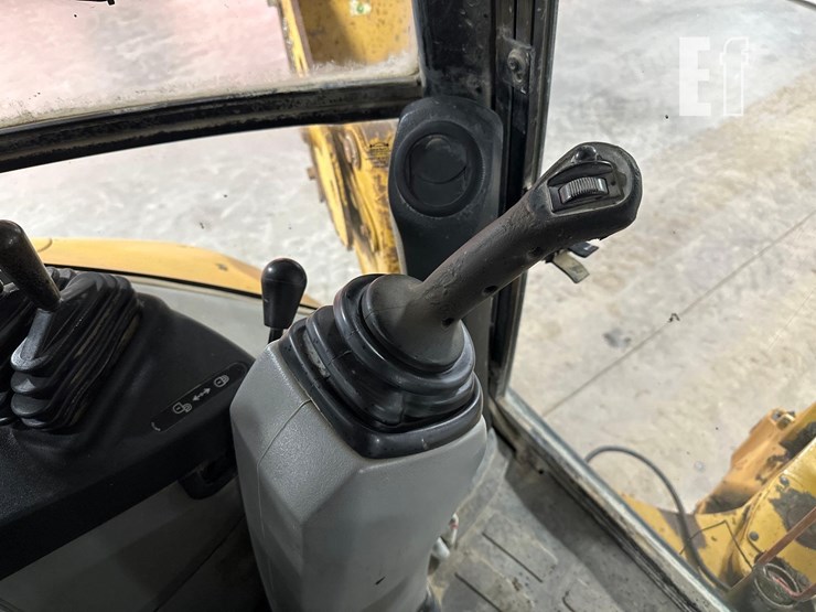 2012-caterpillar-420e-it-image-32