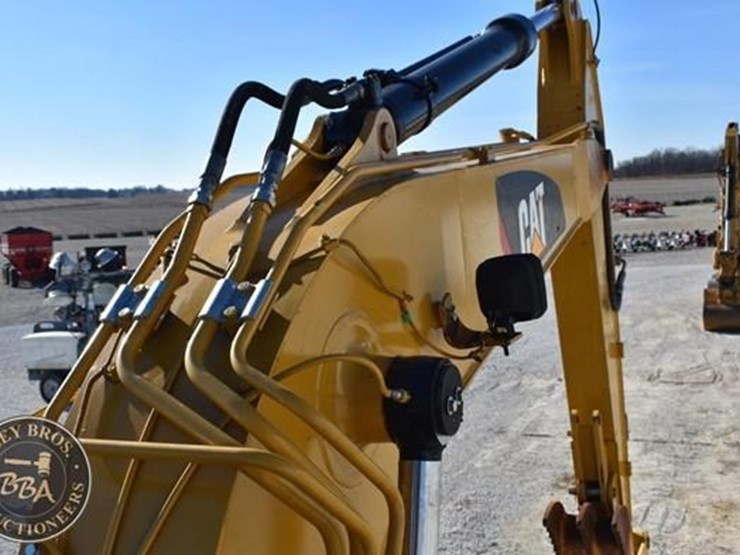 2018-caterpillar-311flrr-image-41