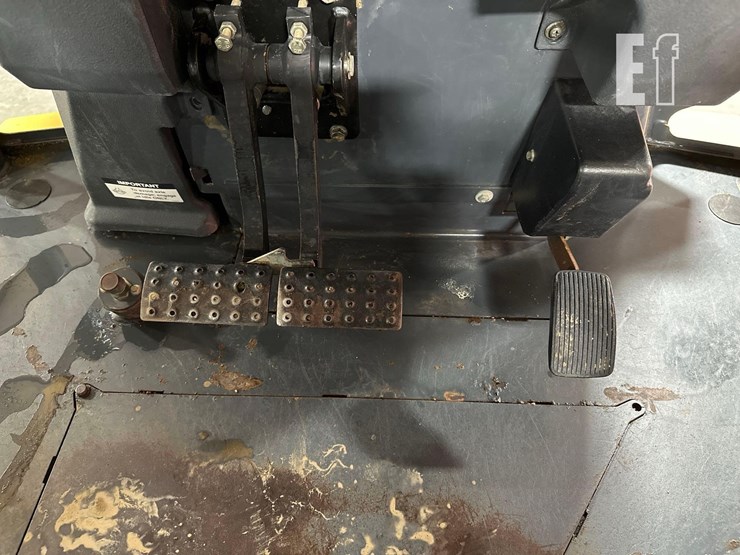 2014-deere-310k-ep-image-22