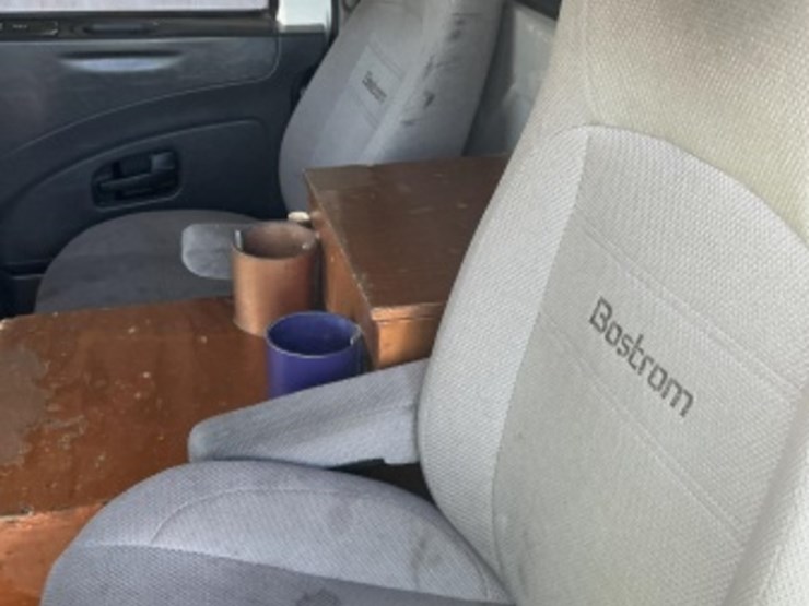 2014-international-7500-u/t-image-38