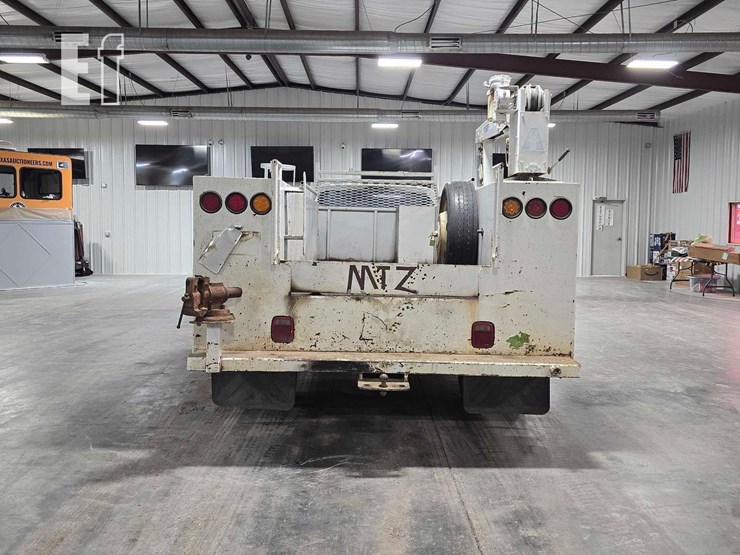 1999-ford-f550-image-8