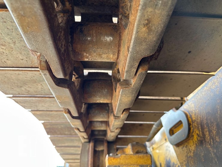 2012-deere-850k-xlt-image-32