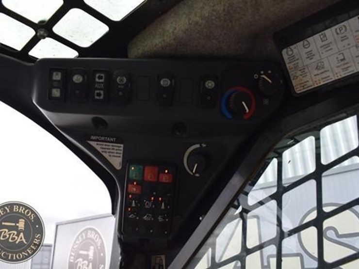 2019-deere-333g-image-51