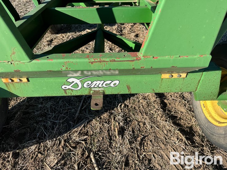 demco-gravity-wagon-image-17