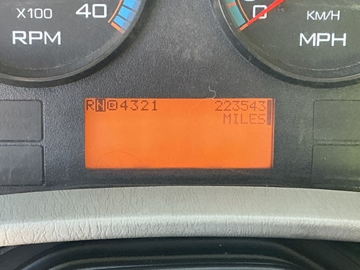 2014-international-7500-u/t-image-29