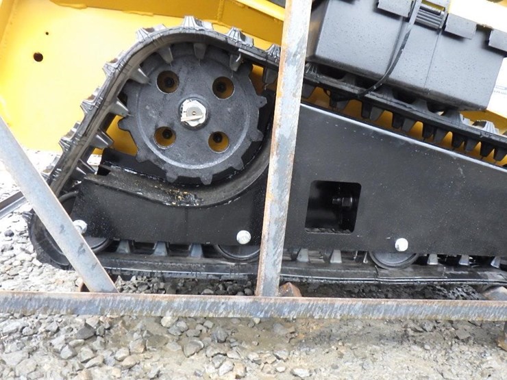 2025-agt-mx-crt23-skid-steer-tracked-loader-image-8