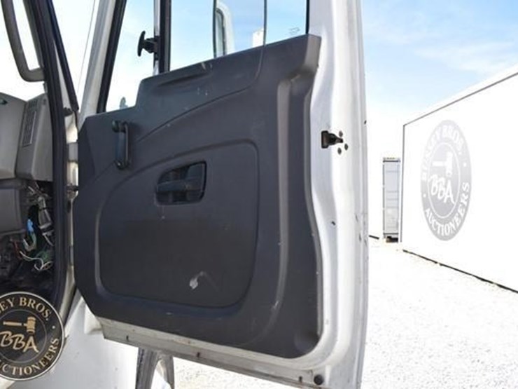 2012-international-durastar-4300-image-35