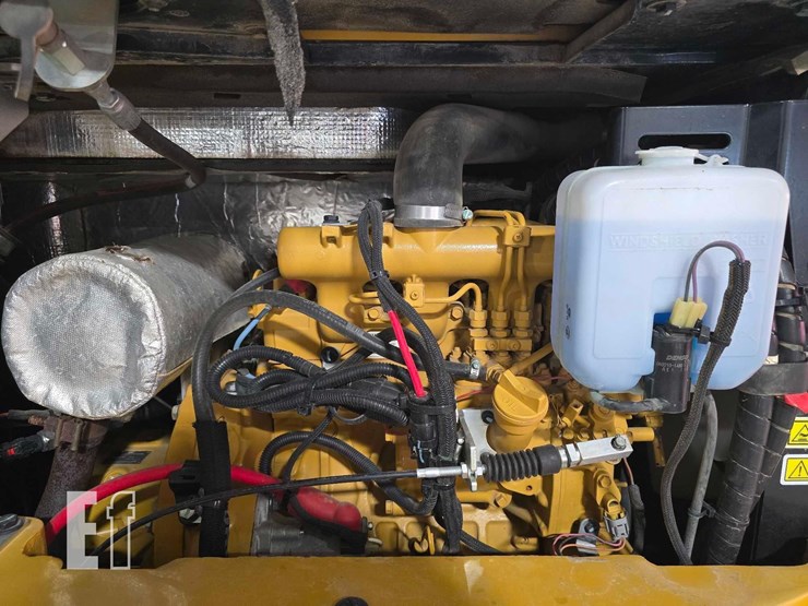 2021-caterpillar-303.5e2-cr-image-29