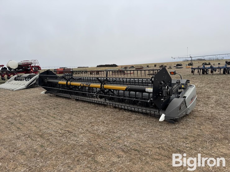 2011-agco-8200-image-1