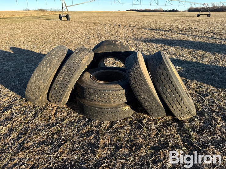 10r20-tires-&-rims-image-1