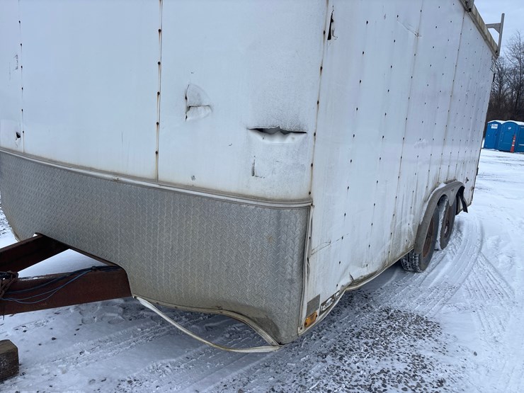 2004-united-expressline-image-11