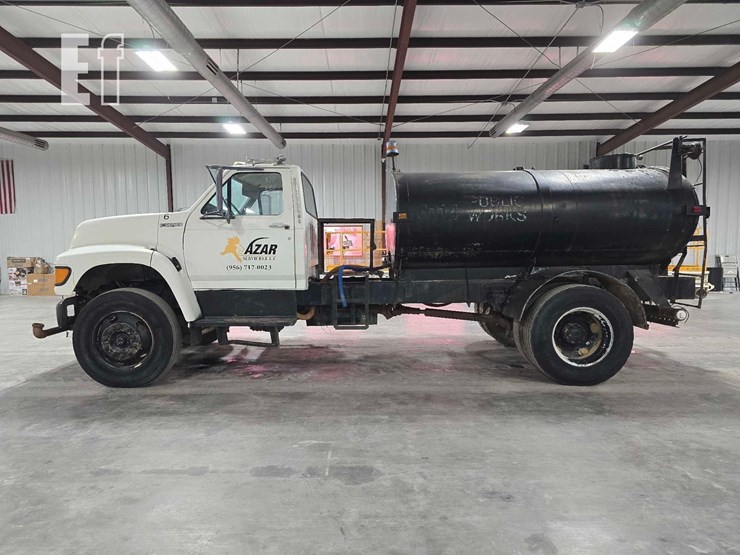 1998-ford-f800-image-5