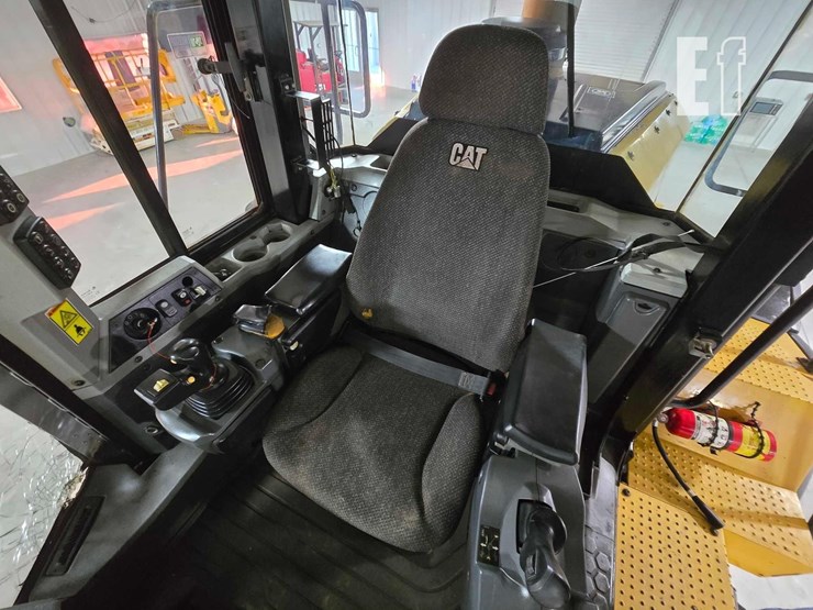 2012-caterpillar-972k-image-13