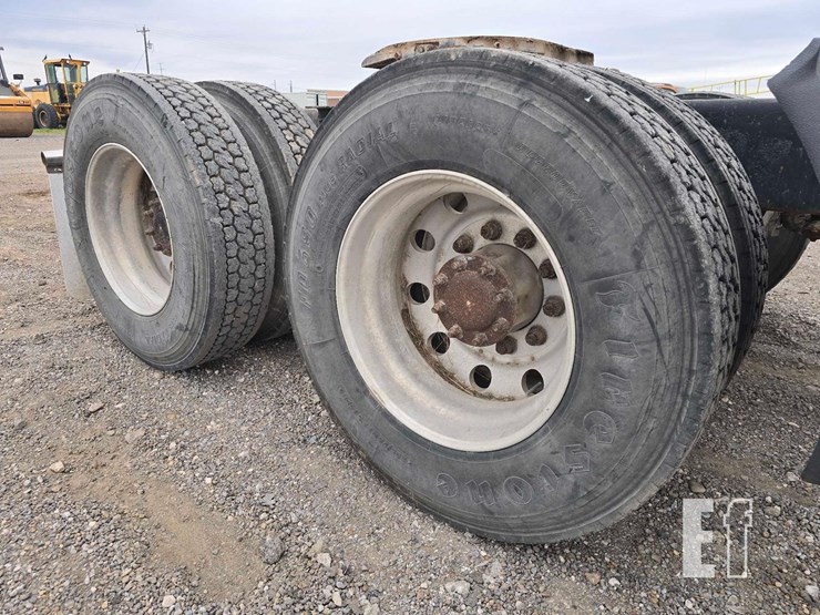 kenworth-t600-image-22