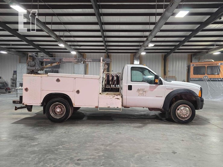 2006-ford-f550-image-6