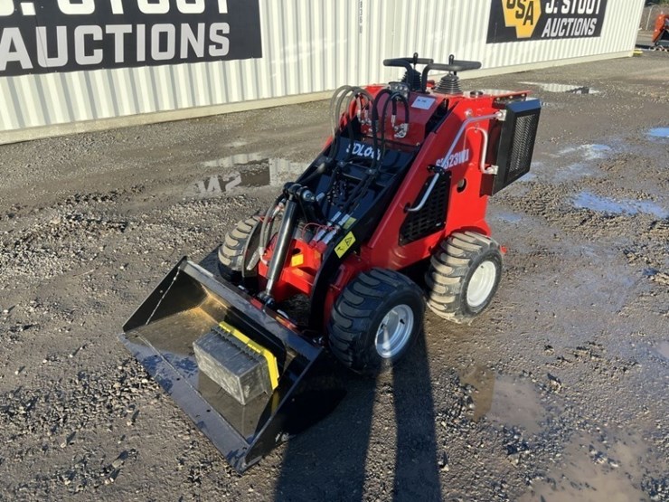 2025-sdlool-sl323wj-mini-skidsteer-loader-image-1