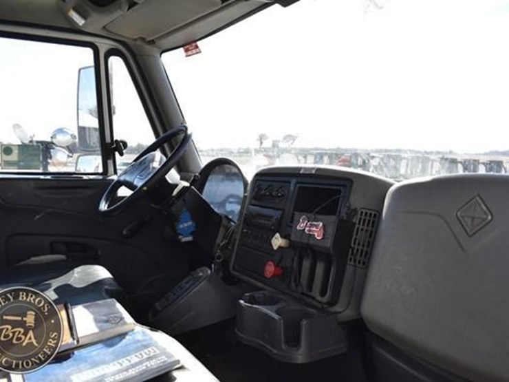 2012-international-durastar-4300-image-39