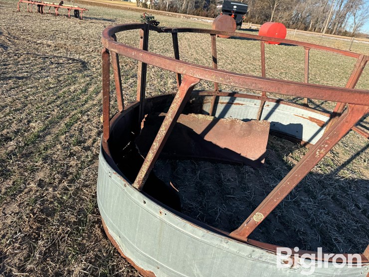 round-bale-feeder-image-13