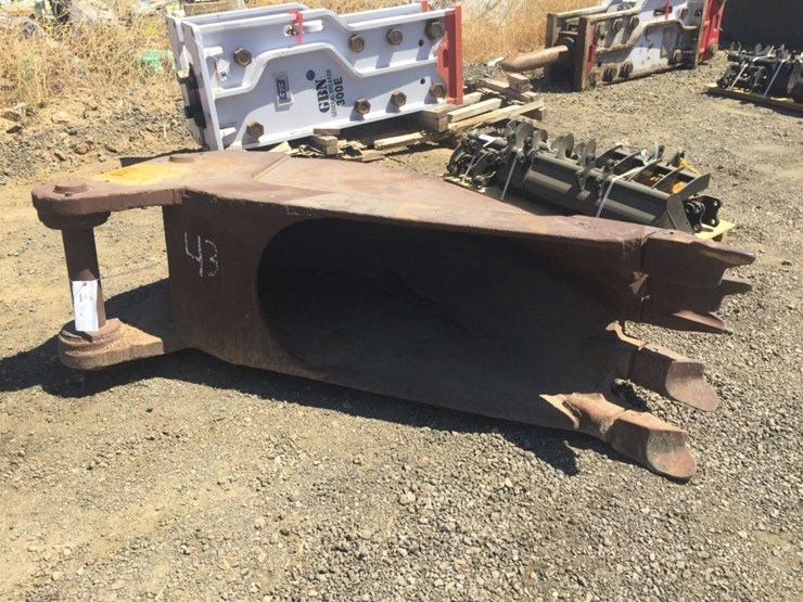 caterpillar-325-image-1