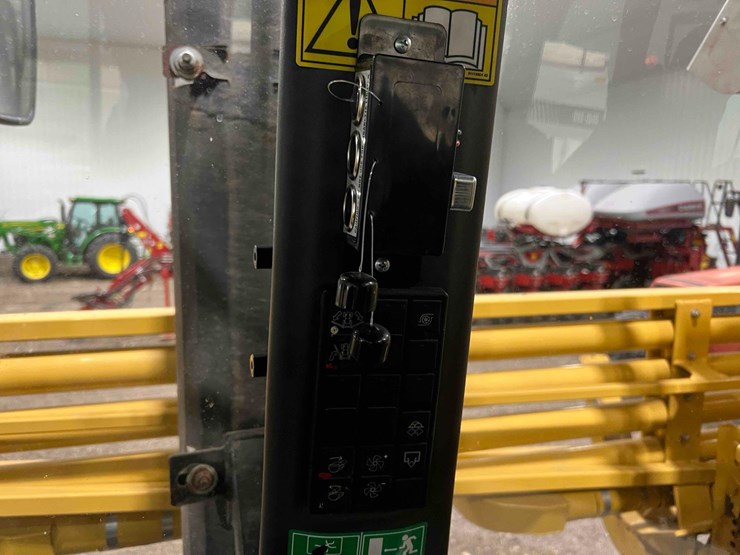 2012-ag-chem-tg8300-image-21