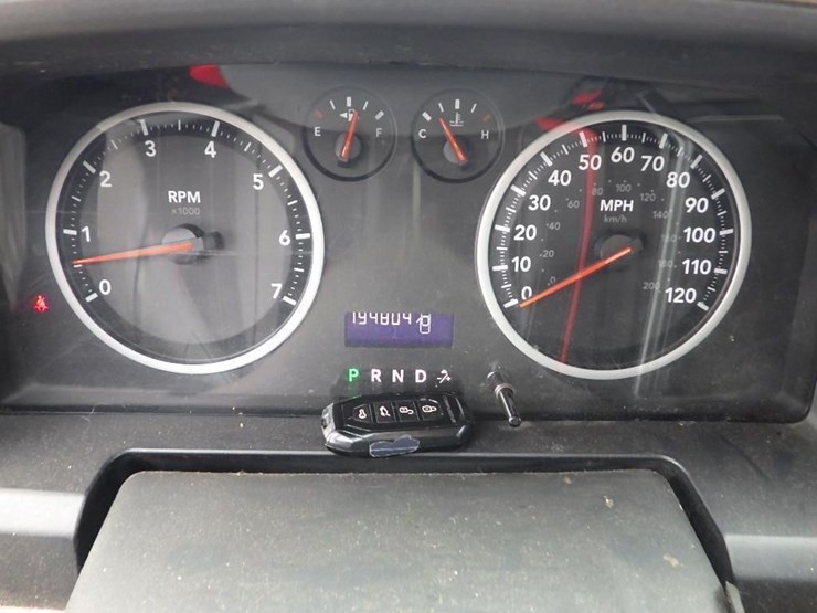 2011-dodge-ram-1500-image-21