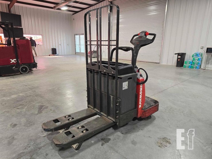 raymond-8410-image-1