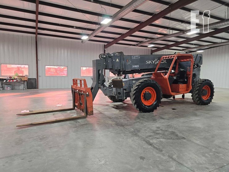 2019-skyjack-sj8831rt-image-1