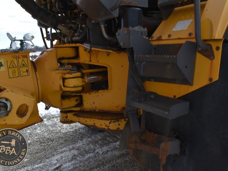 2012-volvo-a40f-image-22