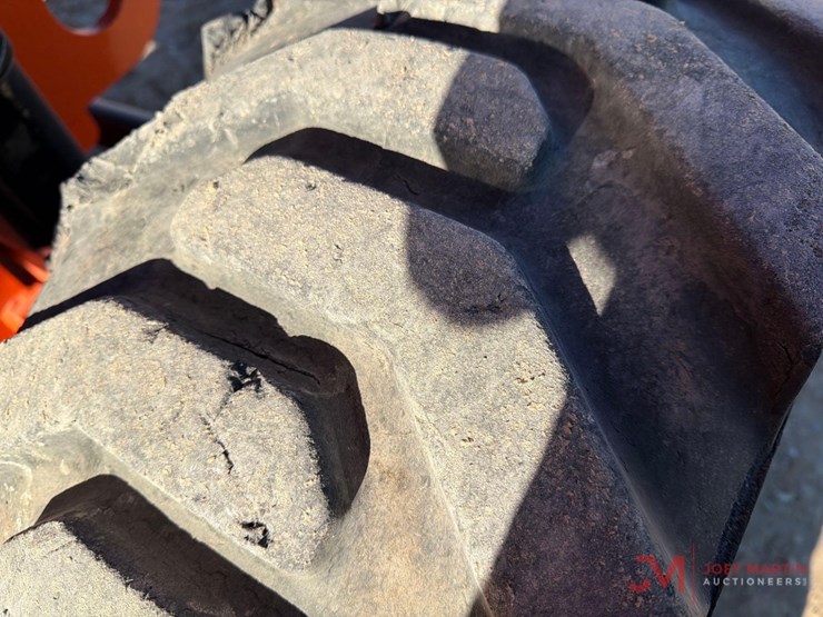 2015-jlg-600s-image-13