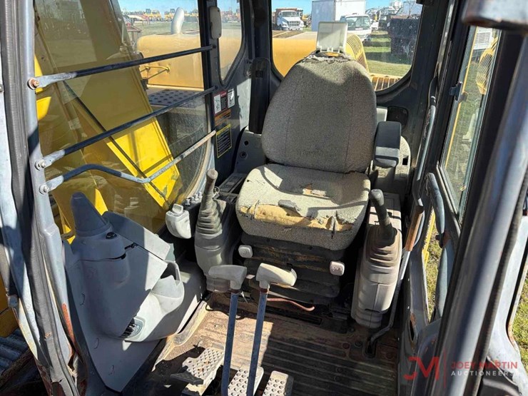 deere-120c-image-20
