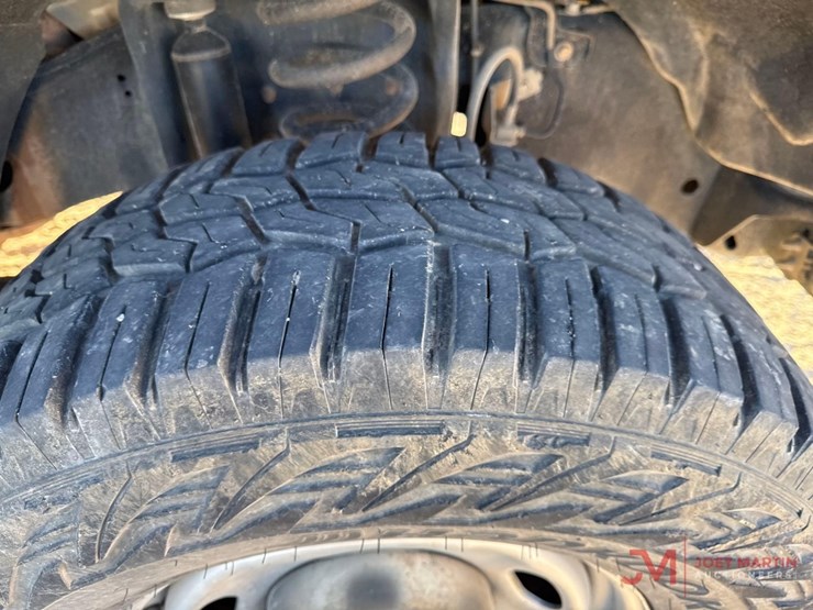 2015-ford-f250-xl-image-12