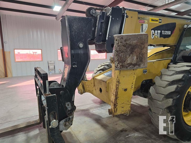 2019-caterpillar-tl1255d-image-12