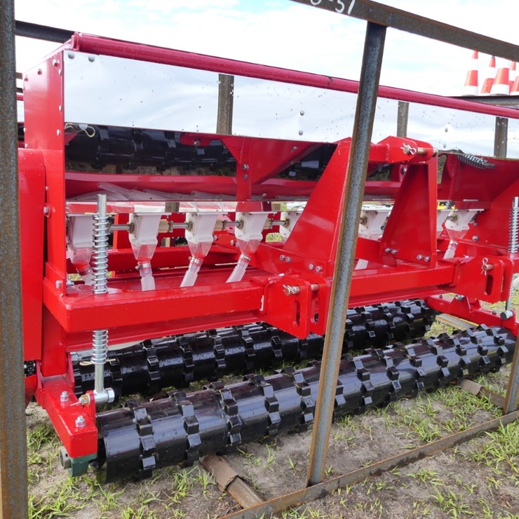 2025 AGT STSD10 72" Grain Drill