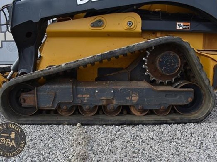 2019-deere-333g-image-29