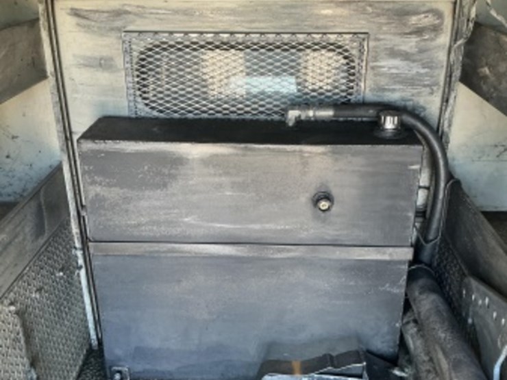 2014-international-7500-u/t-image-13