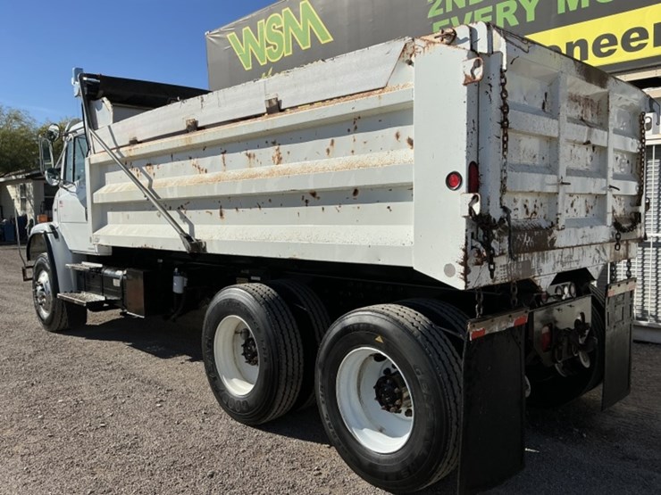 1999-freightliner-fl80-image-7