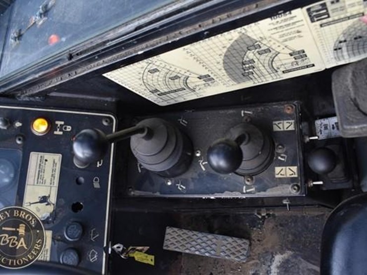 sky-trak-10054-image-37